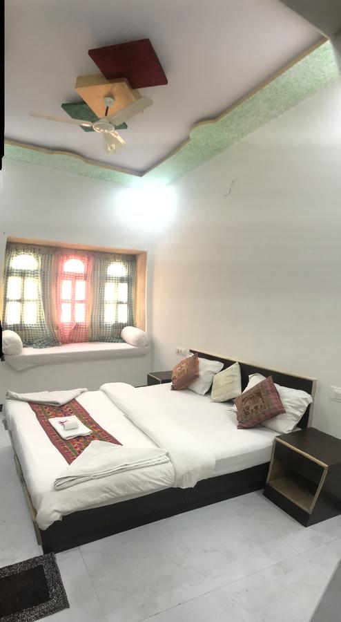 Tofu Hotel & Safari Jaisalmer Buitenkant foto